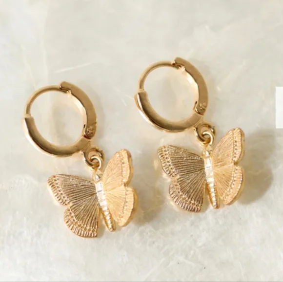 Butterfly Dreams Chvker Butterfly Necklace Free Butterfly Necklace